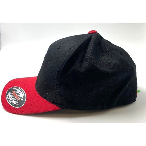 Flexfit Hat La Tee Da 5 Panel Small Medium Black Red Logo Yupoong - Picture 3 of 8